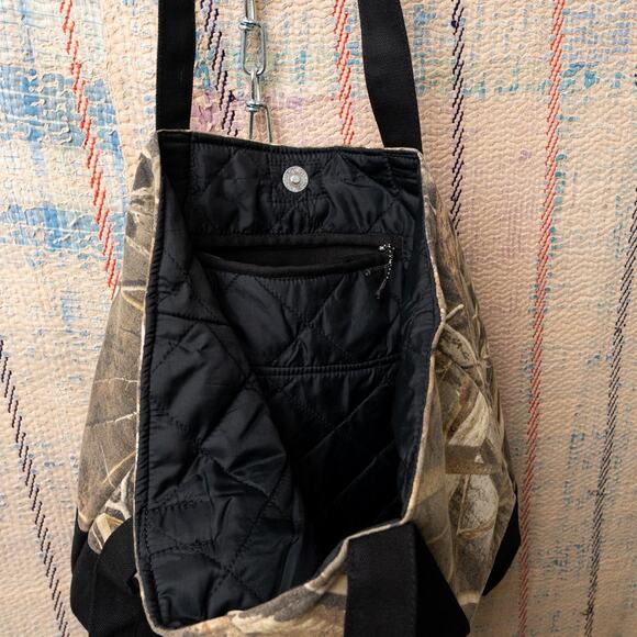 Upcycled handmade carhartt tote bag - Picture 7 of 7